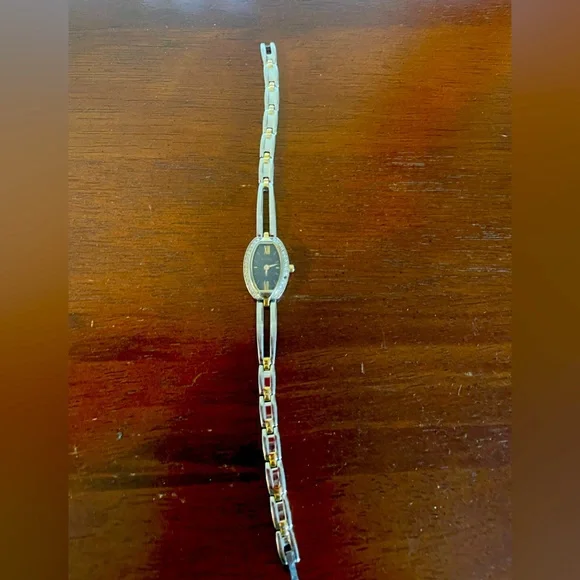 Watch - Picture 1 of 2